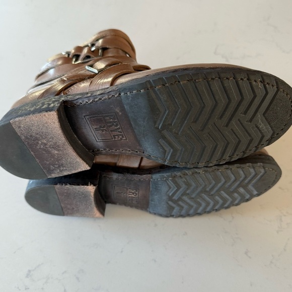 Frye Veronica brown/grey strappy boots in size: 6 - Picture 7 of 8